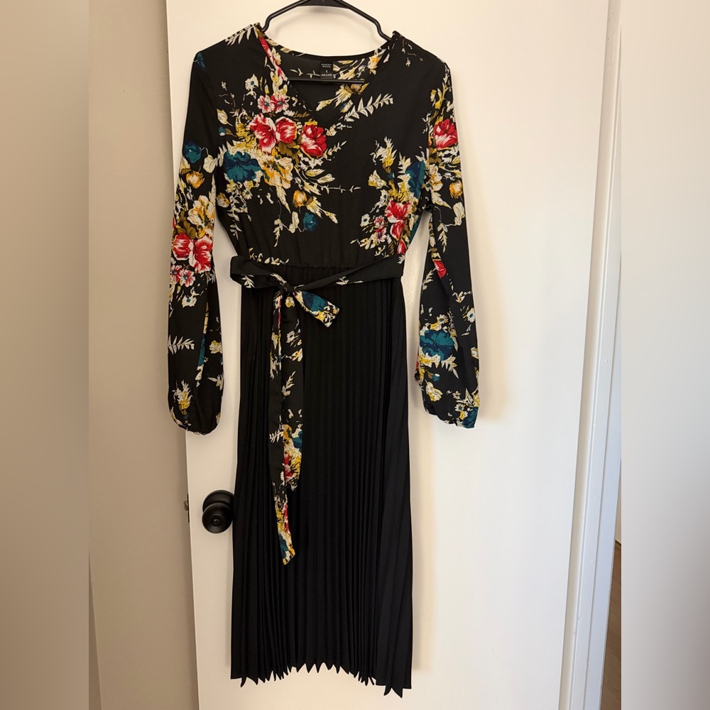 Black Floral Long Sleeve Pleated  Dress